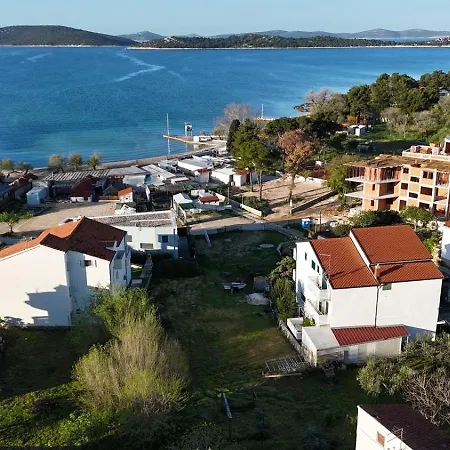 Vesna * Vodice
